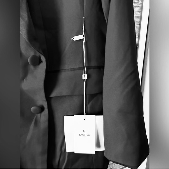 NWT TS Couture Elegant Formal Suit with Satin Lapel - Picture 6 of 9